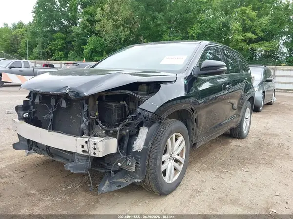 5TDZKRFH9GS175700 2016 TOYOTA HIGHLANDER - Image 2