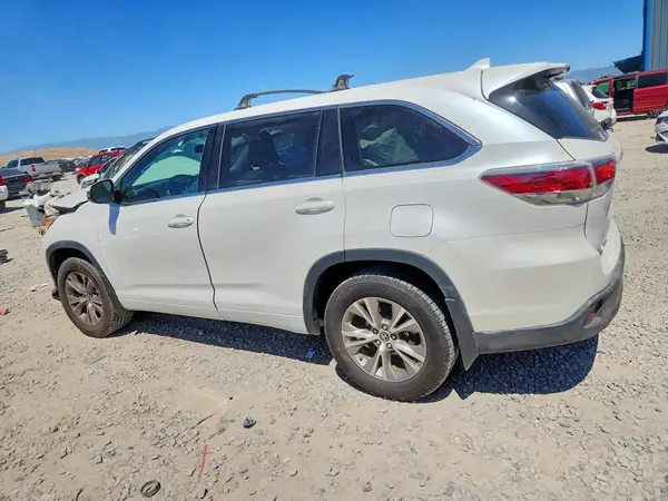 5TDZKRFH9GS177527 2016 TOYOTA HIGHLANDER - Image 2
