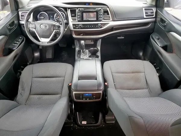 5TDZKRFH9GS179908 2016 TOYOTA HIGHLANDER - Image 8