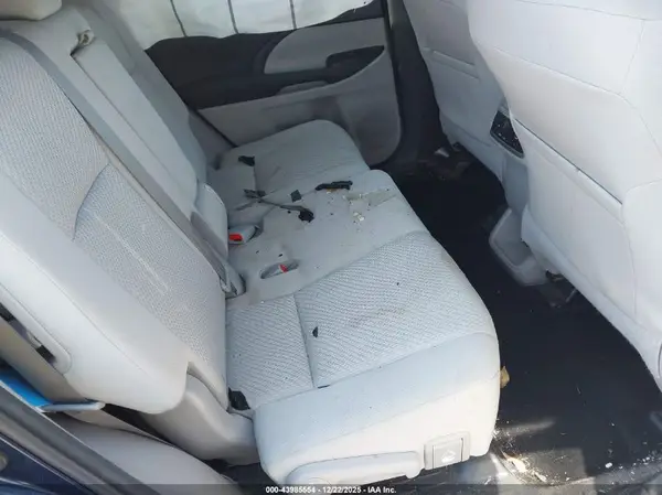 5TDZKRFH9GS183506 2016 TOYOTA HIGHLANDER - Image 8