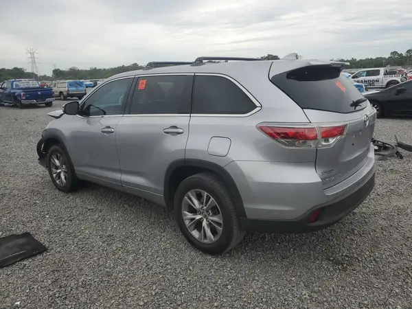 5TDZKRFH9GS184400 2016 TOYOTA HIGHLANDER - Image 2