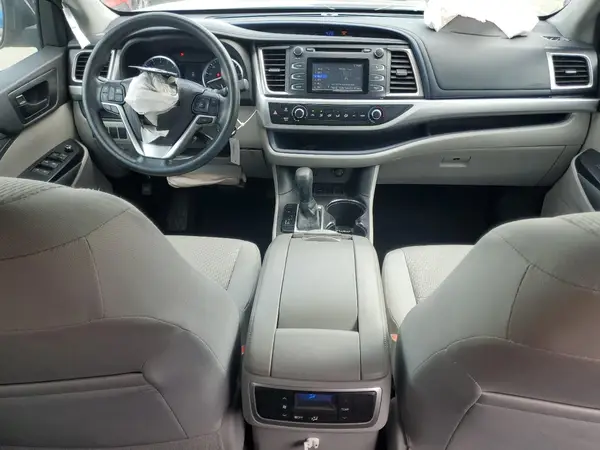 5TDZKRFH9GS185479 2016 TOYOTA HIGHLANDER - Image 8