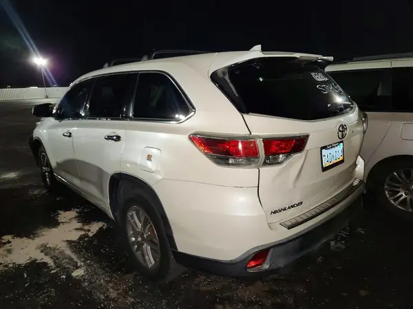 5TDZKRFHXG5171395 2016 TOYOTA HIGHLANDER - Image 2