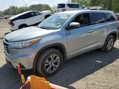 5TDZKRFHXGS123041 2016 TOYOTA HIGHLANDER