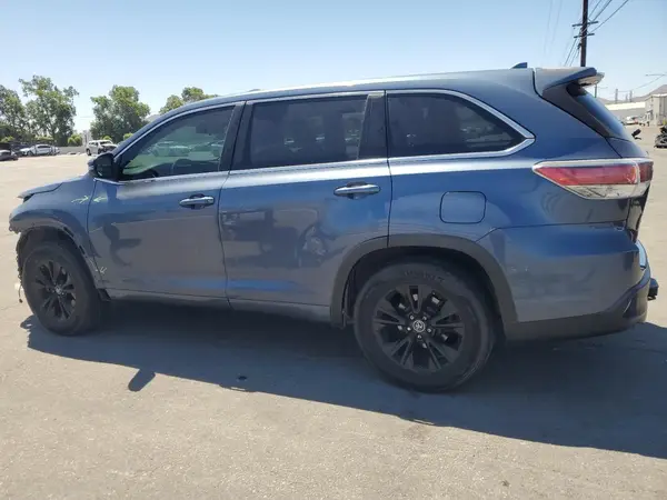 5TDZKRFHXGS125128 2016 TOYOTA HIGHLANDER - Image 2