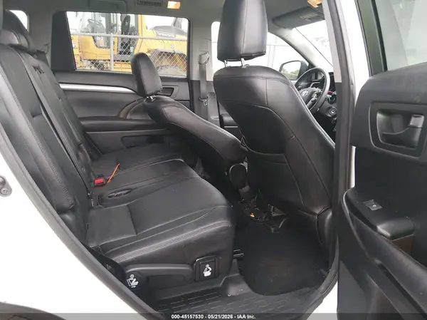 5TDZKRFHXGS134606 2016 TOYOTA HIGHLANDER - Image 8