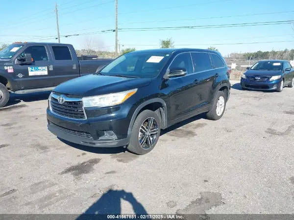 5TDZKRFHXGS135786 2016 TOYOTA HIGHLANDER - Image 2