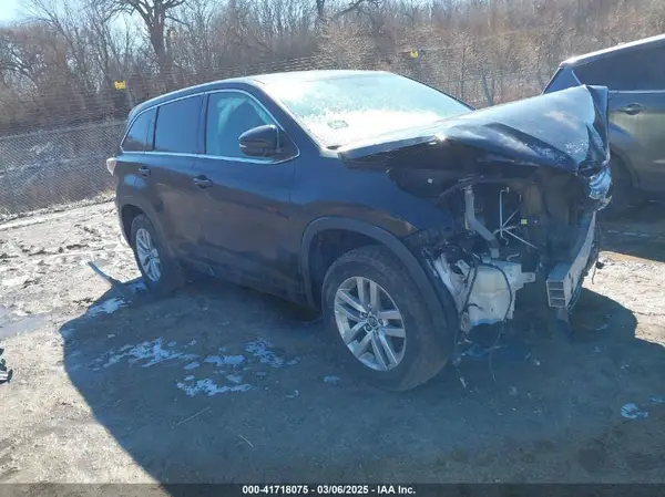 5TDZKRFHXGS135903 2016 TOYOTA HIGHLANDER - Image 1