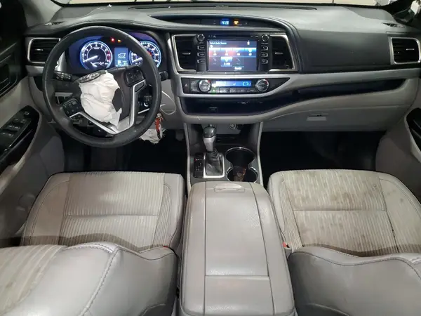 5TDZKRFHXGS140647 2016 TOYOTA HIGHLANDER - Image 8