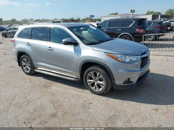 5TDZKRFHXGS154810 2016 TOYOTA HIGHLANDER - Image 1