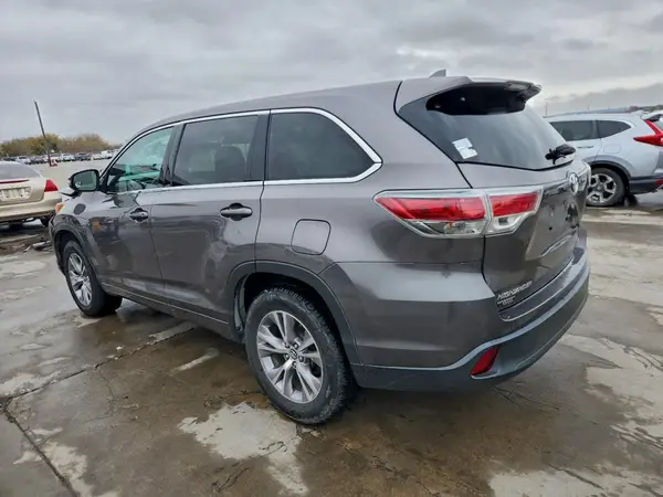5TDZKRFHXGS155360 2016 TOYOTA HIGHLANDER - Image 2