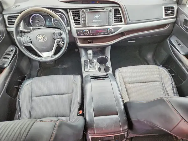 5TDZKRFHXGS163748 2016 TOYOTA HIGHLANDER - Image 8