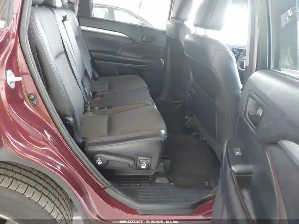 5TDZKRFHXGS167508 2016 TOYOTA HIGHLANDER - Image 8