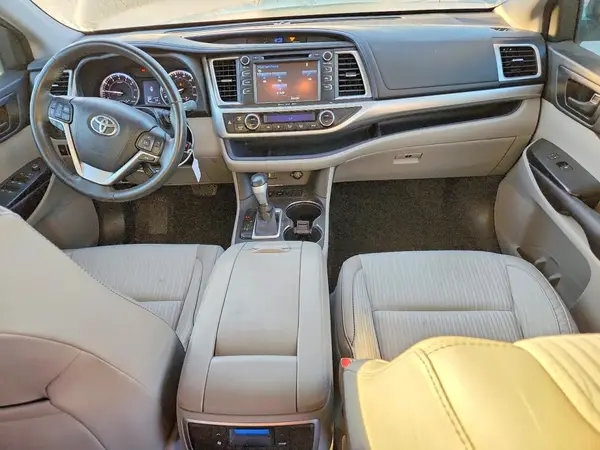 5TDZKRFHXGS170831 2016 TOYOTA HIGHLANDER - Image 8