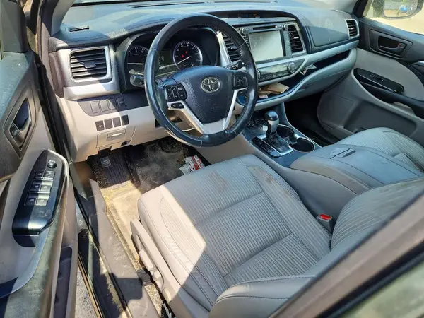 5TDZKRFHXGS171056 2016 TOYOTA HIGHLANDER - Image 8