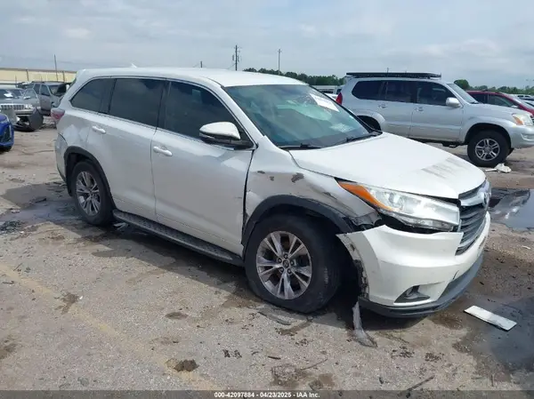 5TDZKRFHXGS173146 2016 TOYOTA HIGHLANDER - Image 1