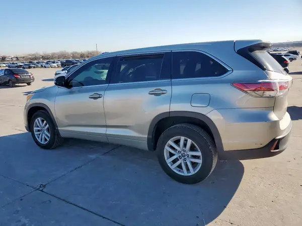 5TDZKRFHXGS179884 2016 TOYOTA HIGHLANDER - Image 2