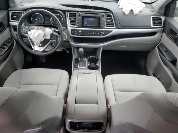 5TDZKRFHXGS180405 2016 TOYOTA HIGHLANDER - Image 8
