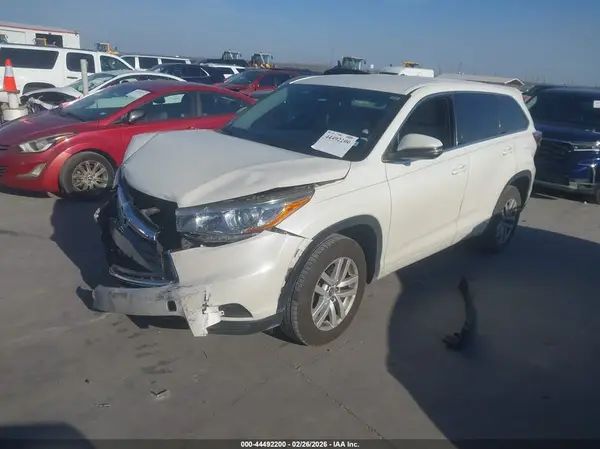 5TDZKRFHXGS182297 2016 TOYOTA HIGHLANDER - Image 2