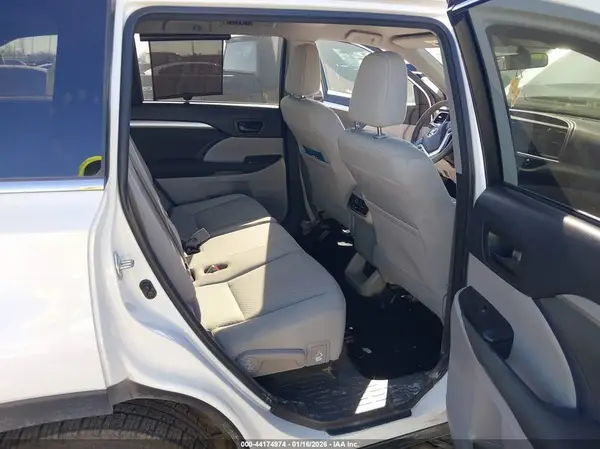 5TDZKRFHXGS182767 2016 TOYOTA HIGHLANDER - Image 8