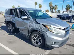 5TDZKRFHXGS185300 2016 TOYOTA HIGHLANDER