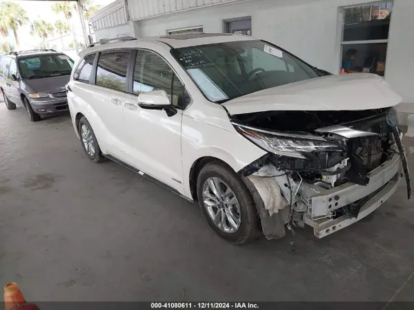 5TDZRKEC0MS026922 2021 TOYOTA SIENNA - Image 1