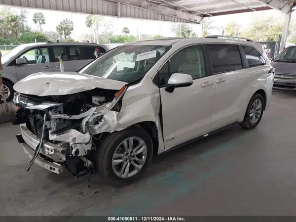 5TDZRKEC0MS026922 2021 TOYOTA SIENNA - Image 2
