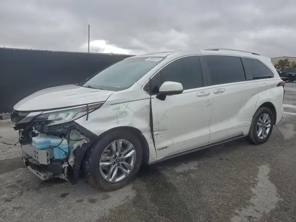 5TDZRKEC0MS043610 2021 TOYOTA SIENNA - Image 1