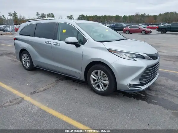 5TDZRKEC0MS068099 2021 TOYOTA SIENNA - Image 1