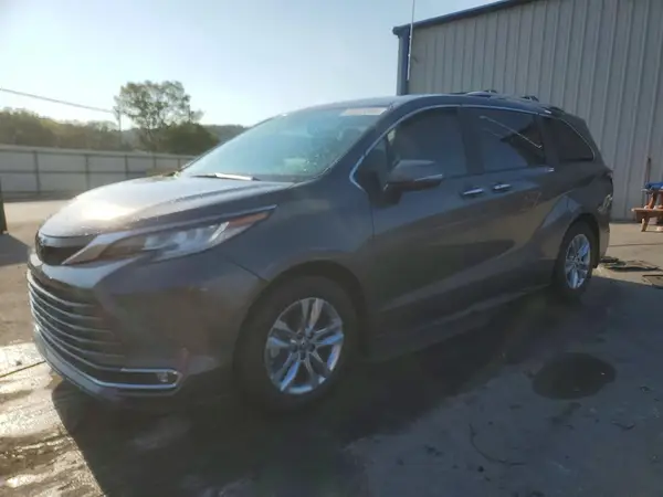 5TDZRKEC0NS110935 2022 TOYOTA SIENNA - Image 1