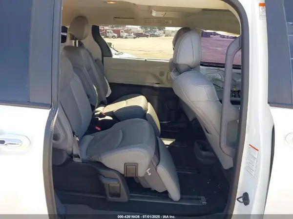 5TDZRKEC0RS183924 2024 TOYOTA SIENNA - Image 8