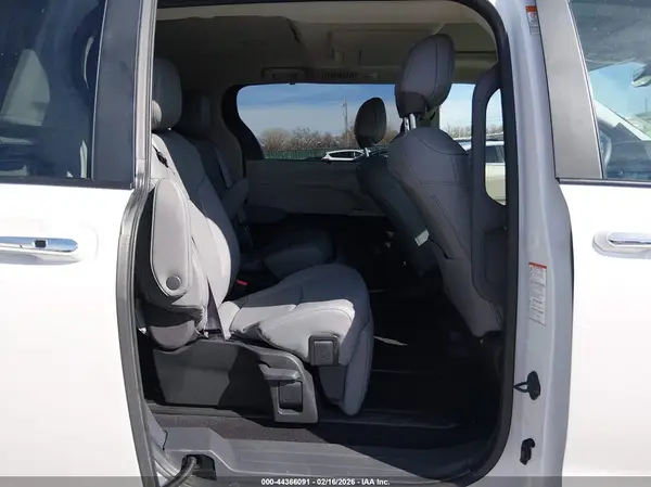 5TDZRKEC0RS189495 2024 TOYOTA SIENNA - Image 8