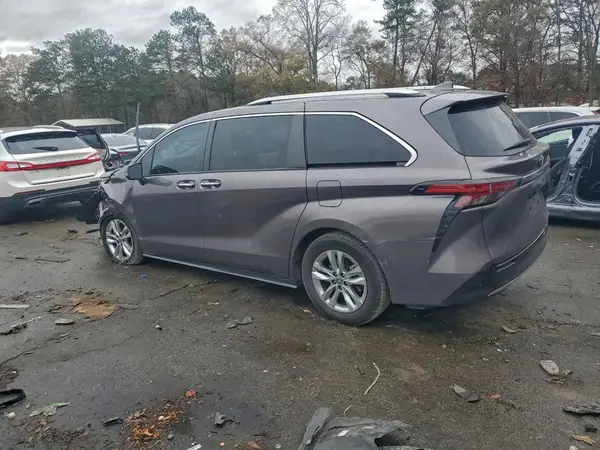 5TDZRKEC1MS004900 2021 TOYOTA SIENNA - Image 2