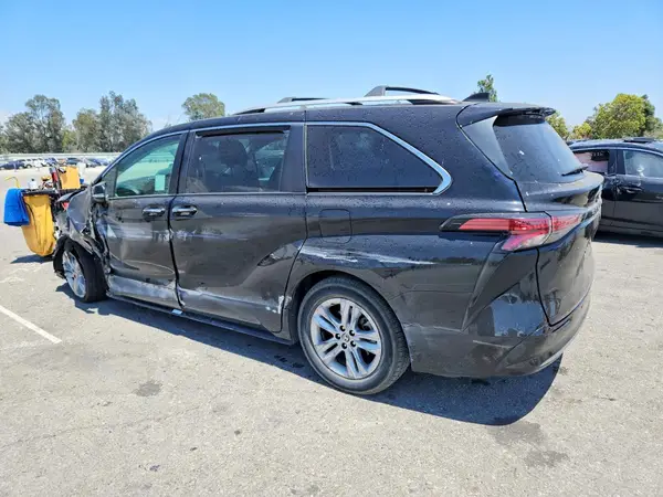 5TDZRKEC2MS003383 2021 TOYOTA SIENNA - Image 2