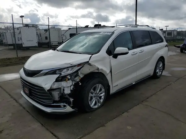 5TDZRKEC2MS026940 2021 TOYOTA SIENNA - Image 1