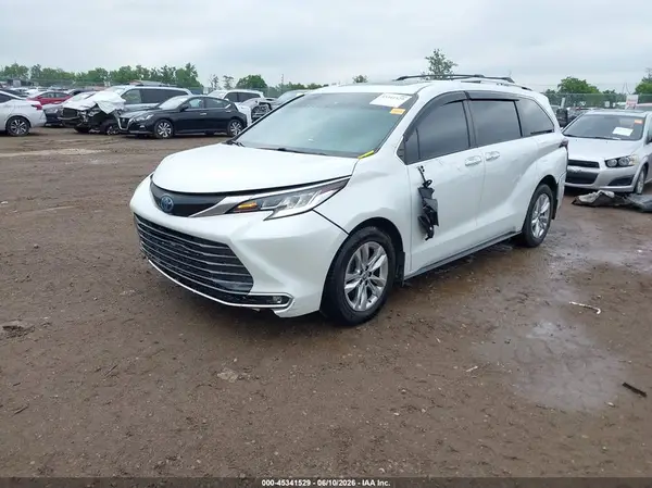 5TDZRKEC2NS088274 2022 TOYOTA SIENNA - Image 2