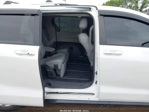 5TDZRKEC2NS088274 2022 TOYOTA SIENNA - Image 8