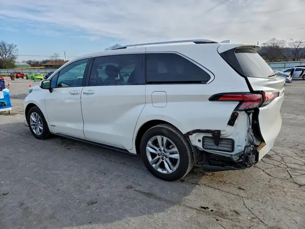 5TDZRKEC3MS024551 2021 TOYOTA SIENNA - Image 2