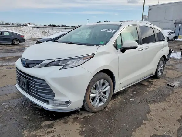 5TDZRKEC4MS061060 2021 TOYOTA SIENNA - Image 1