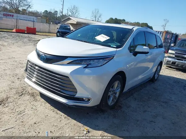 5TDZRKEC4NS110307 2022 TOYOTA SIENNA - Image 2