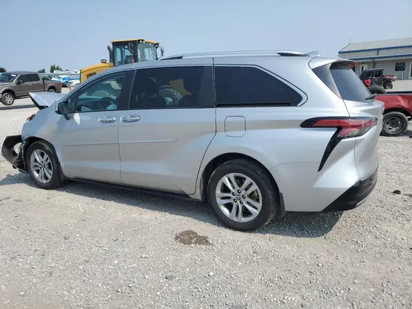 5TDZRKEC4NS129438 2022 TOYOTA SIENNA - Image 2