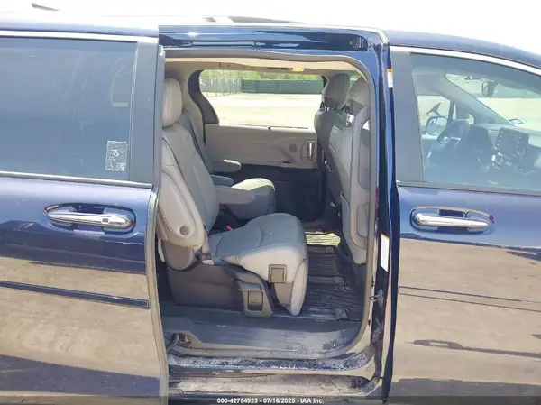 5TDZRKEC4NS134753 2022 TOYOTA SIENNA - Image 8