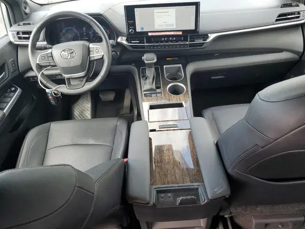 5TDZRKEC4SS230989 2025 TOYOTA SIENNA - Image 8