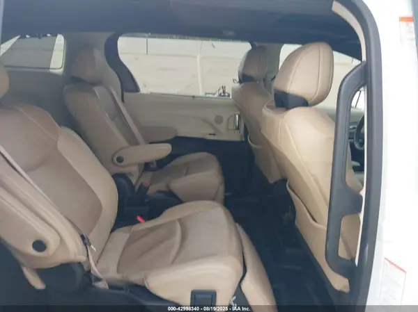 5TDZRKEC5NS077589 2022 TOYOTA SIENNA - Image 8