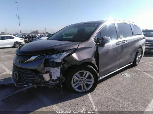 5TDZRKEC5NS095817 2022 TOYOTA SIENNA - Image 2