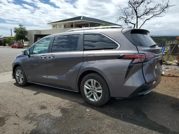 5TDZRKEC6MS032353 2021 TOYOTA SIENNA - Image 2