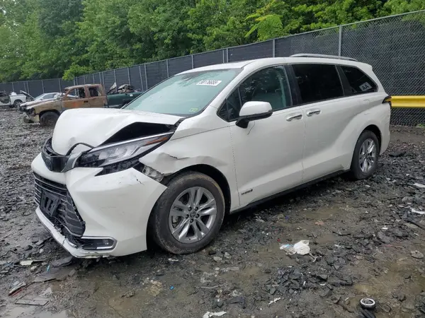 5TDZRKEC6MS034734 2021 TOYOTA SIENNA - Image 1