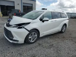 5TDZRKEC6MS034992 2021 TOYOTA SIENNA