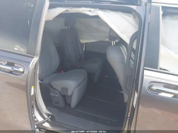 5TDZRKEC6MS041165 2021 TOYOTA SIENNA - Image 8