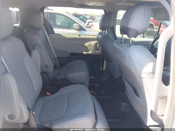 5TDZRKEC6NS123852 2022 TOYOTA SIENNA - Image 8